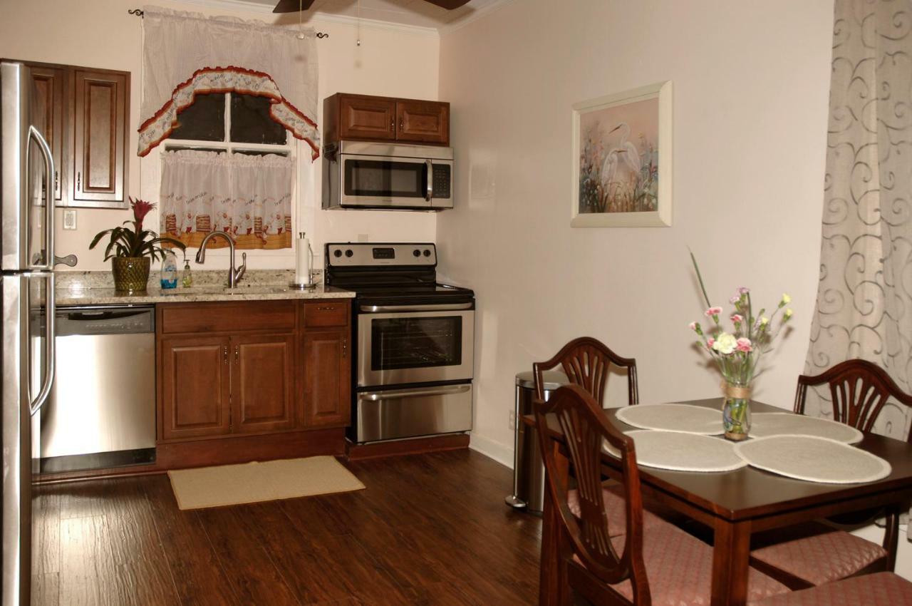 Historic Luxury Two Bedroom Apartment St. Augustine Esterno foto