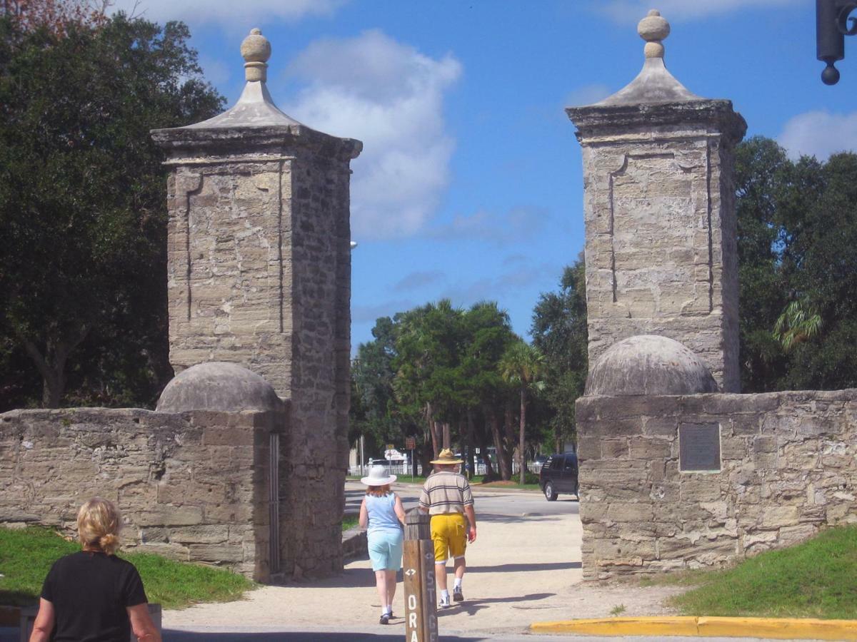 Historic Luxury Two Bedroom Apartment St. Augustine Esterno foto